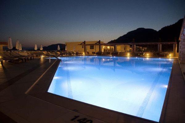 Island Blue Hotel Pefki  Bagian luar foto