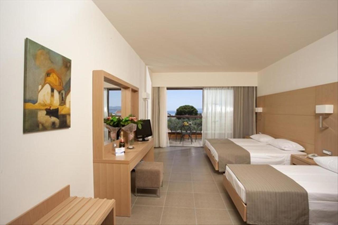 Island Blue Hotel Pefki  Bagian luar foto